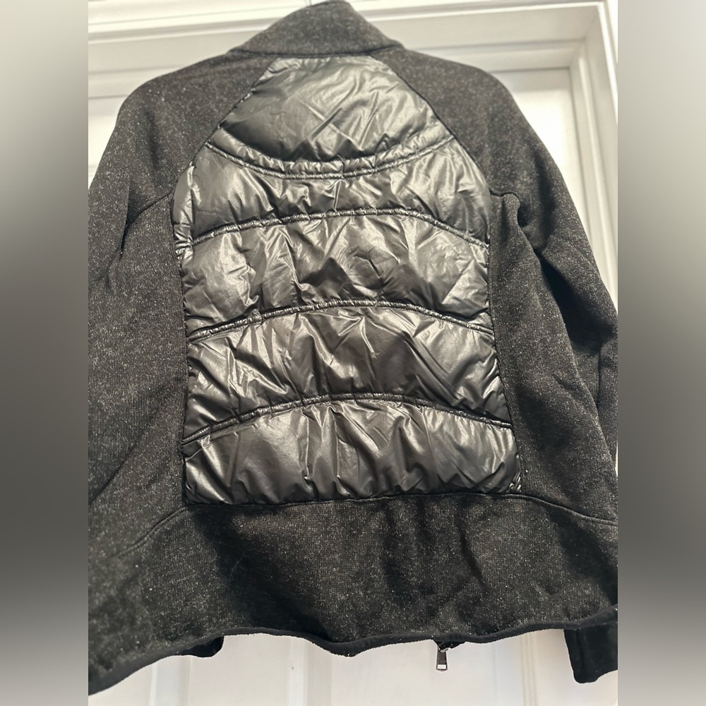 Women’s Quilted Puffer Jacket Small - Picture 3 of 3